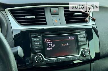 Седан Nissan Sentra 2017 в 