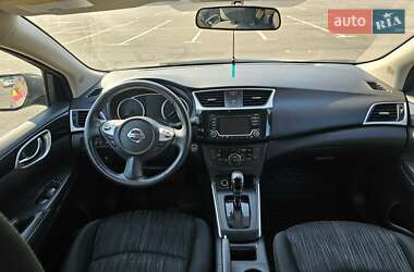 Седан Nissan Sentra 2018 в 