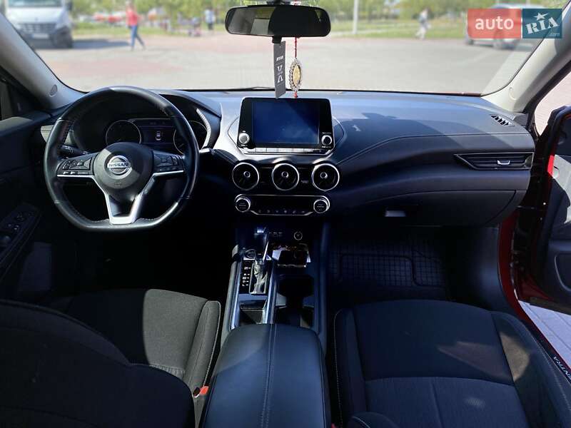 Седан Nissan Sentra 2021 в Львові