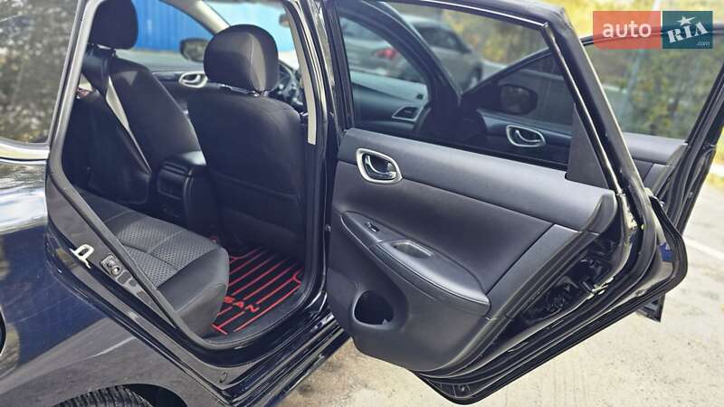 Седан Nissan Sentra 2017 в Днепре