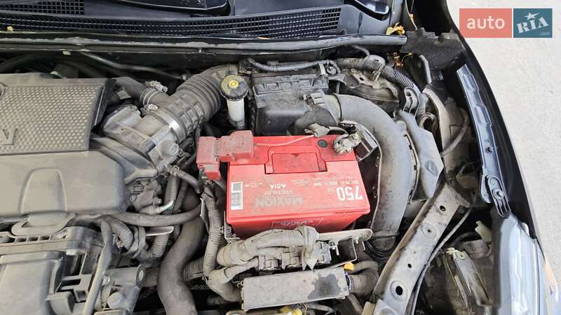 Седан Nissan Sentra 2017 в Днепре