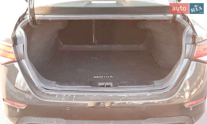 Седан Nissan Sentra 2020 в Луцке