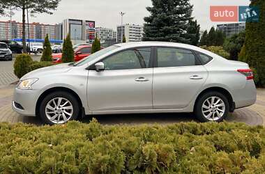 Седан Nissan Sentra 2015 в Львові