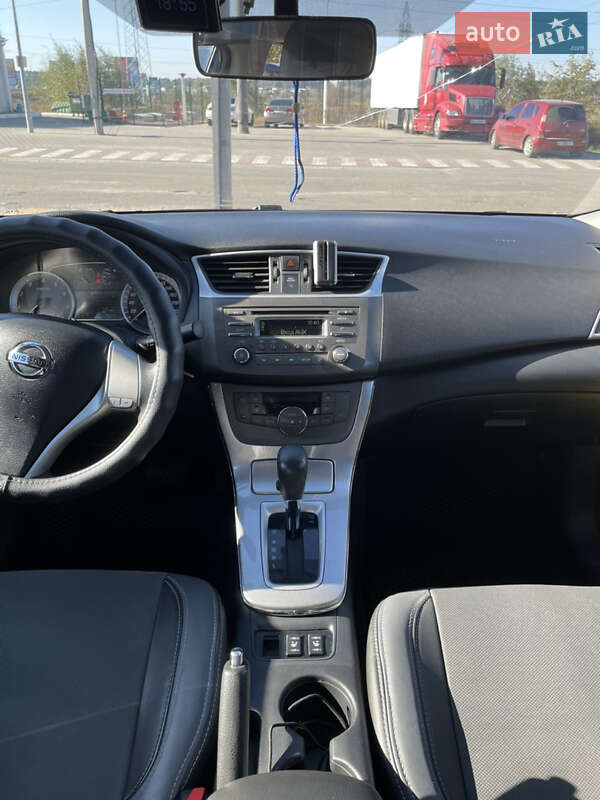 Седан Nissan Sentra 2015 в 