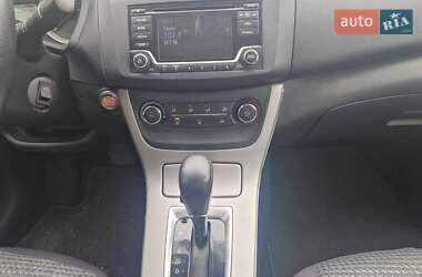 Седан Nissan Sentra 2015 в 
