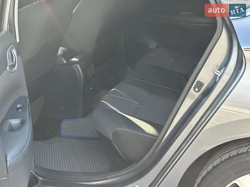 Седан Nissan Sentra 2016 в 