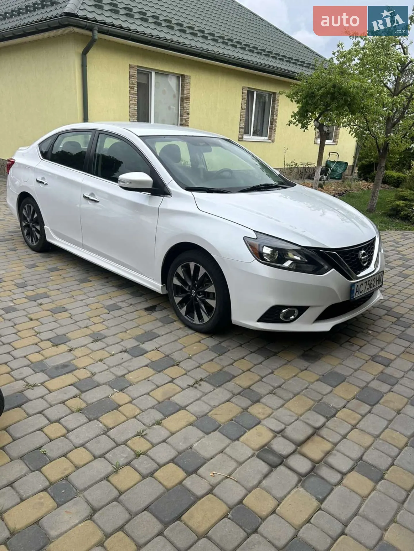 2017 Nissan Sentra - мініатюра 2