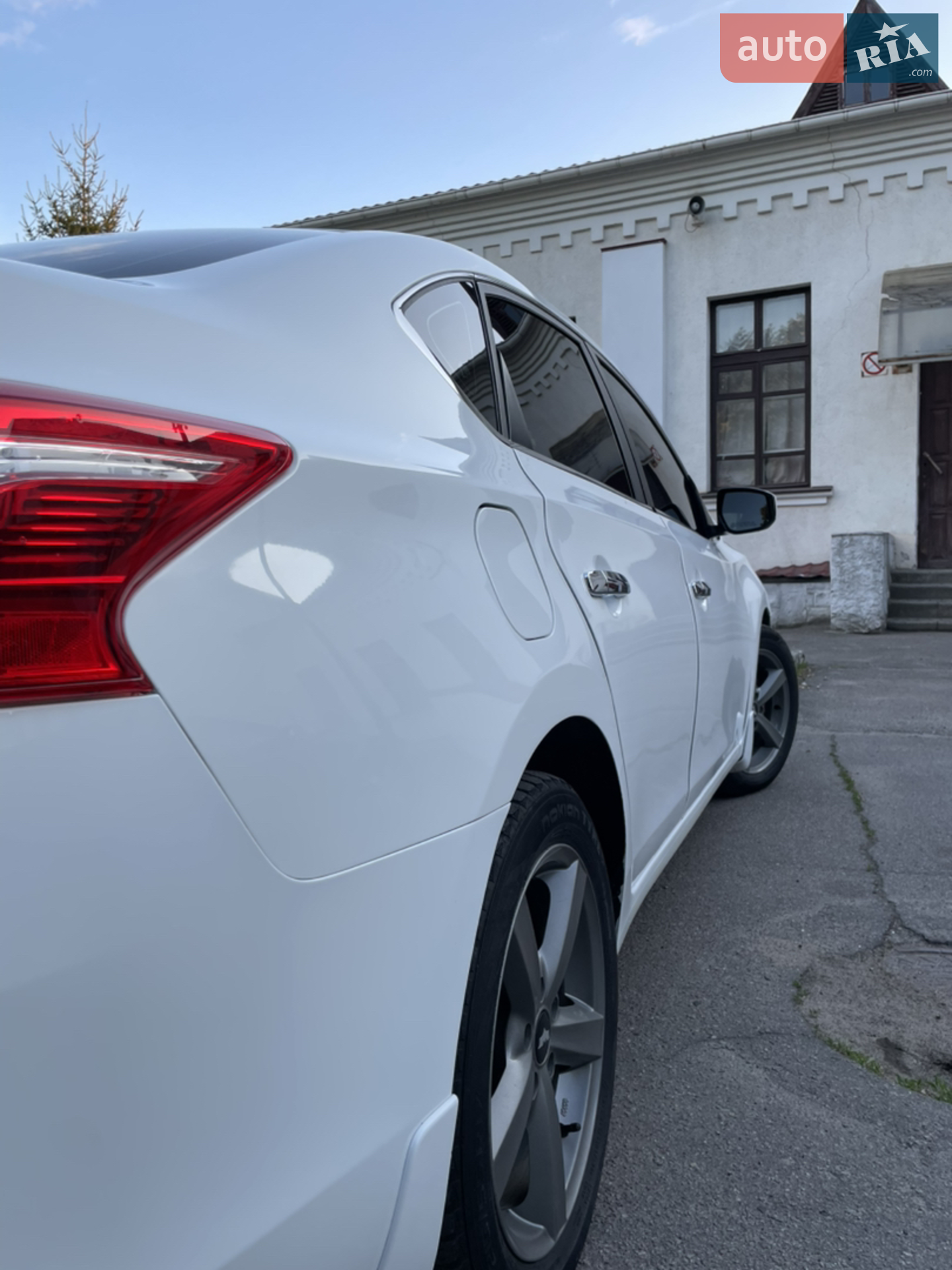 2017 Nissan Sentra - мініатюра 16