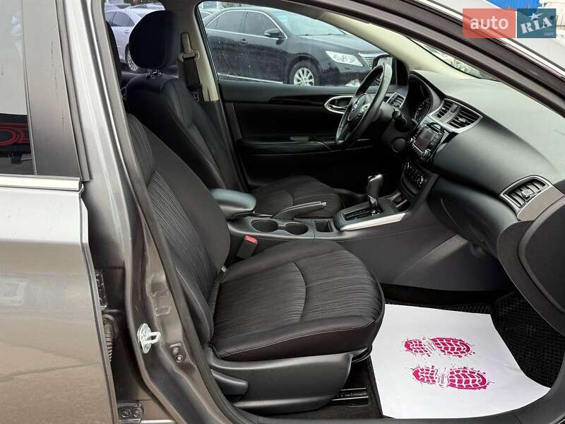 Седан Nissan Sentra 2016 в Киеве