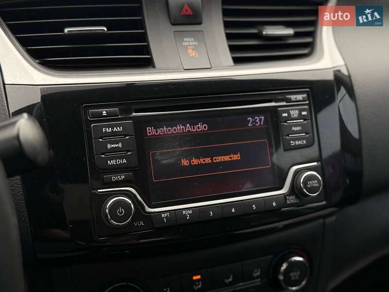Седан Nissan Sentra 2016 в Киеве
