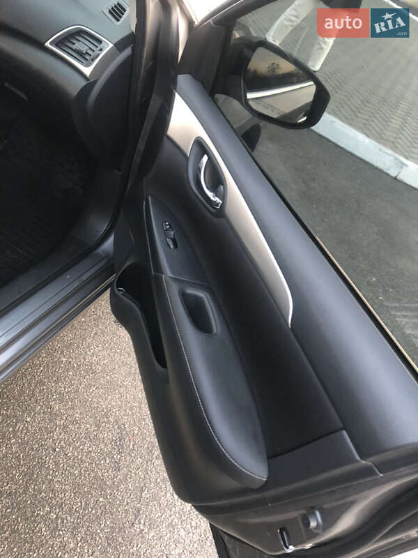Седан Nissan Sentra 2017 в Полтаві