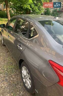 Седан Nissan Sentra 2017 в 
