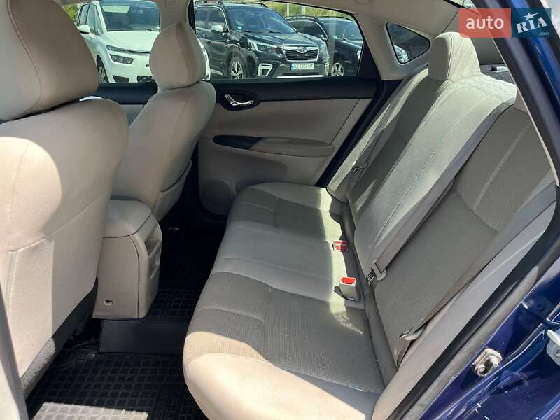 Седан Nissan Sentra 2016 в Львове