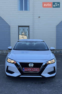 Седан Nissan Sentra 2022 в Тернополе