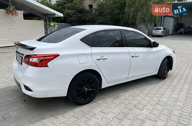 Седан Nissan Sentra 2017 в 