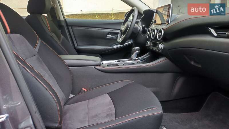 Седан Nissan Sentra 2020 в Ровно