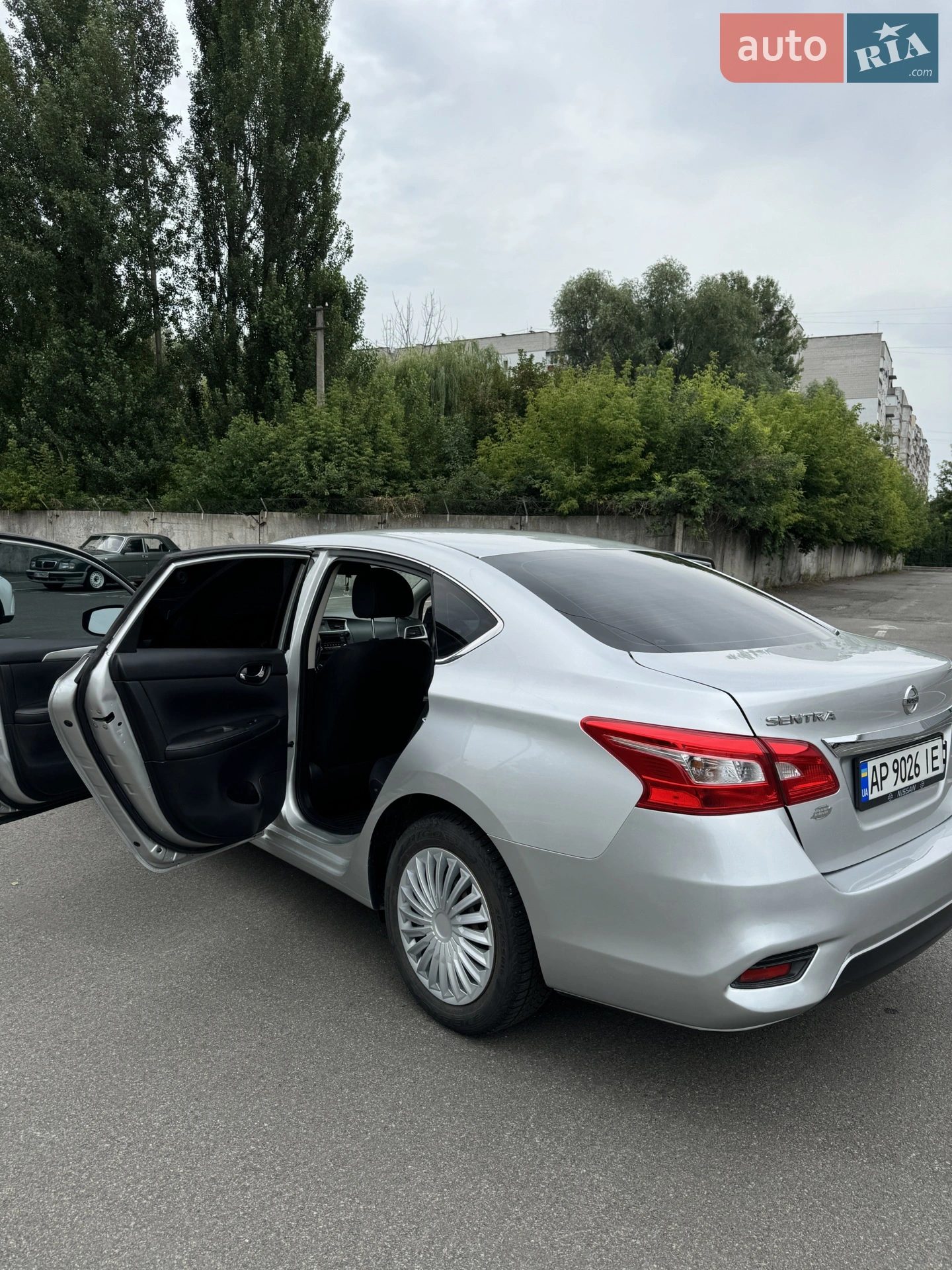 2015 Nissan Sentra - мініатюра 8