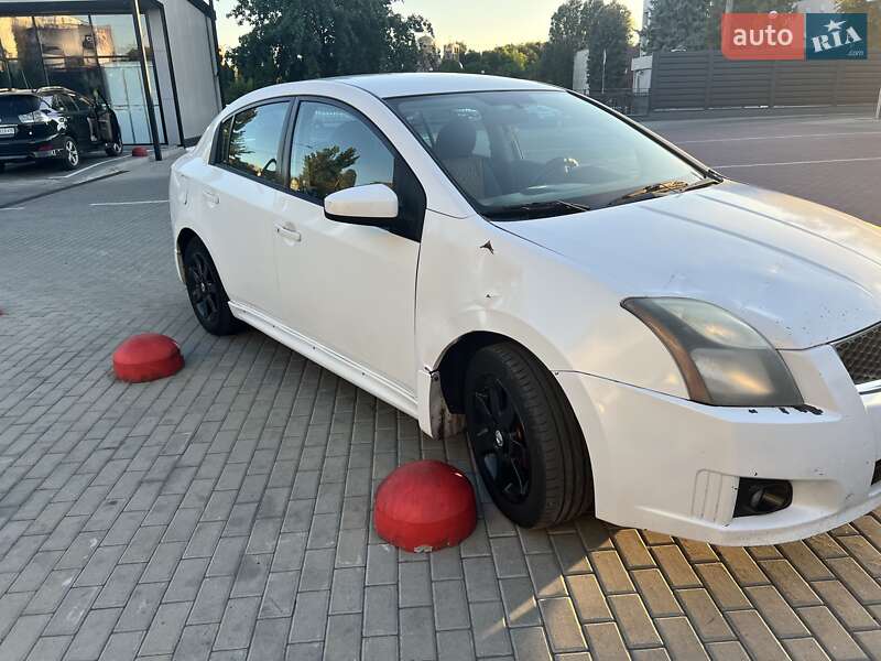 Седан Nissan Sentra 2011 в Черкасах