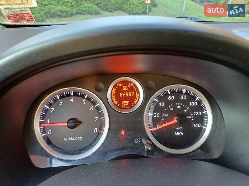 Седан Nissan Sentra 2012 в Чернігові