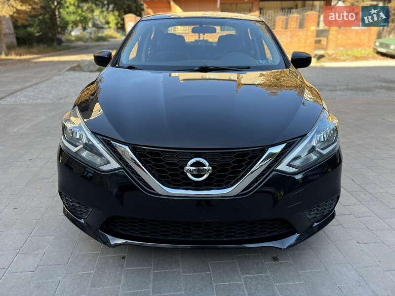 Седан Nissan Sentra 2017 в Днепре