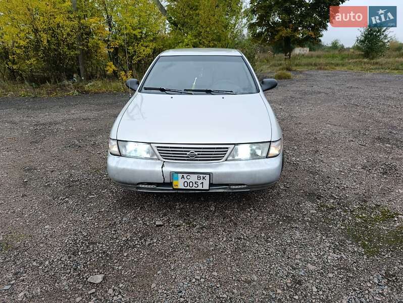Седан Nissan Sentra 1996 в Ковеле
