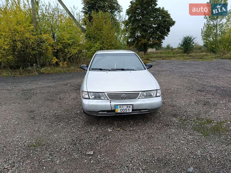 Седан Nissan Sentra 1996 в Ковеле