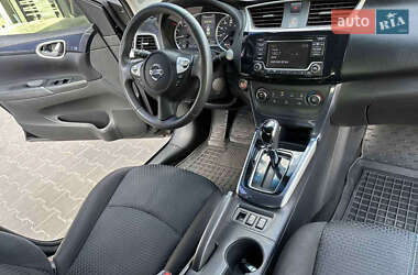 Седан Nissan Sentra 2016 в Ровно