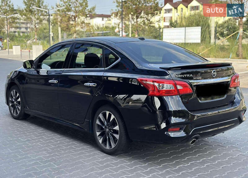 Седан Nissan Sentra 2016 в Ровно