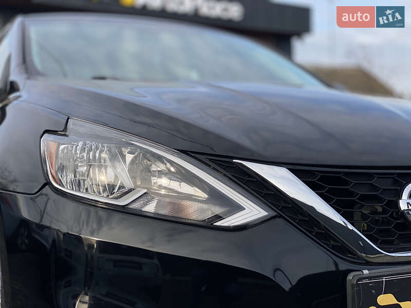 Седан Nissan Sentra 2019 в Луцке