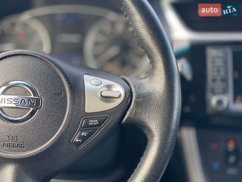 Седан Nissan Sentra 2019 в Луцке