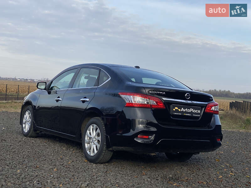 Седан Nissan Sentra 2019 в Луцке