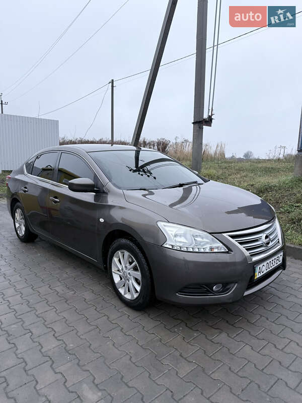 Седан Nissan Sentra 2015 в Луцке