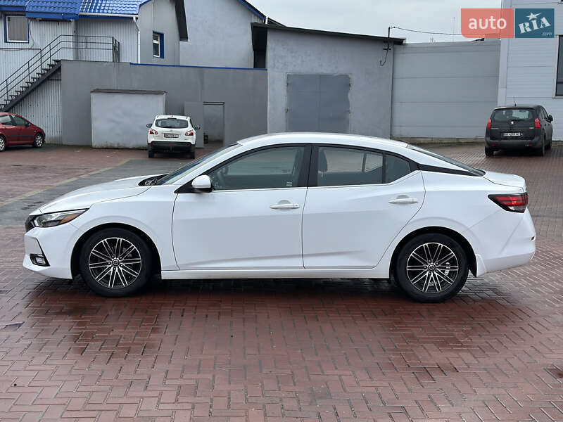 Седан Nissan Sentra 2020 в Ровно