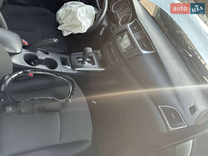 Седан Nissan Sentra 2018 в Киеве фото 5 Седан Nissan Sentra 2018 в Киеве