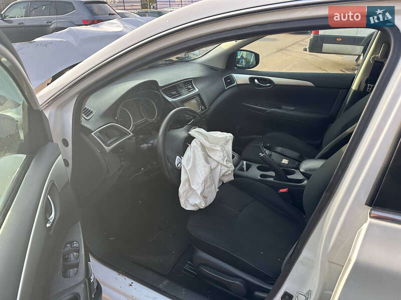 Седан Nissan Sentra 2018 в Киеве фото 9 Седан Nissan Sentra 2018 в Киеве