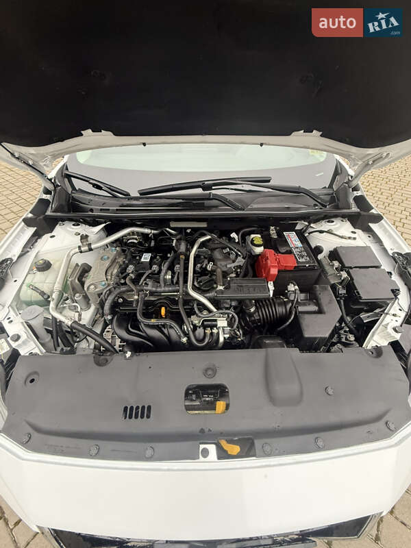 Седан Nissan Sentra 2020 в Киеве фото 17 Седан Nissan Sentra 2020 в Киеве