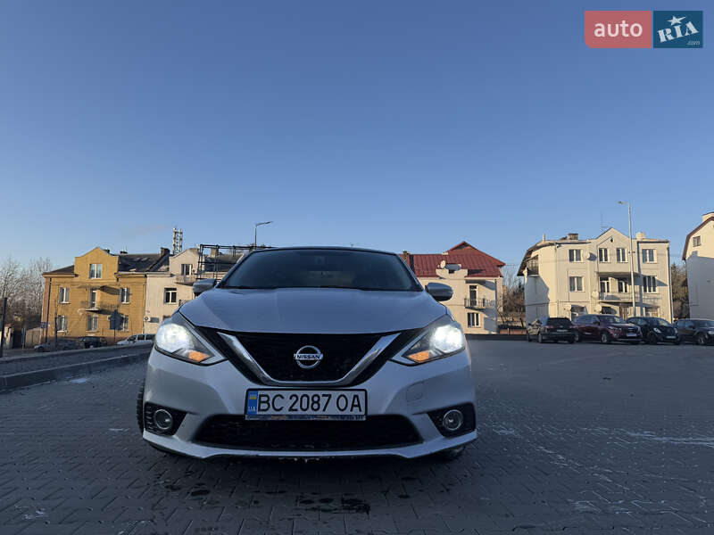 Седан Nissan Sentra 2017 в Львові