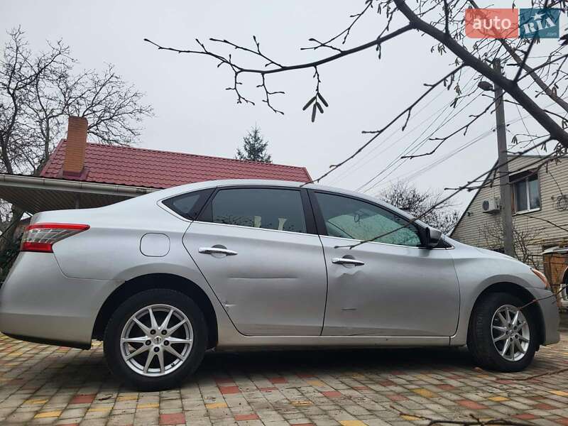 Седан Nissan Sentra 2014 в Дніпрі
