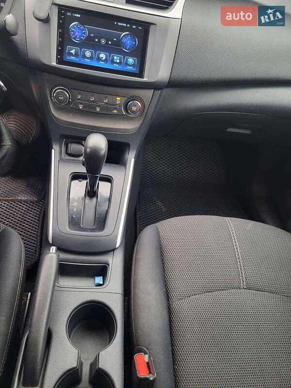 Седан Nissan Sentra 2014 в Дніпрі