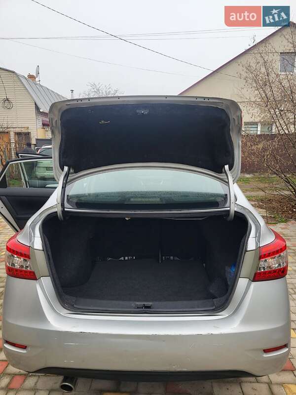 Седан Nissan Sentra 2014 в Дніпрі