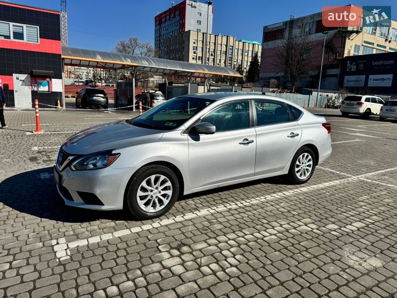 Седан Nissan Sentra 2019 в Львове