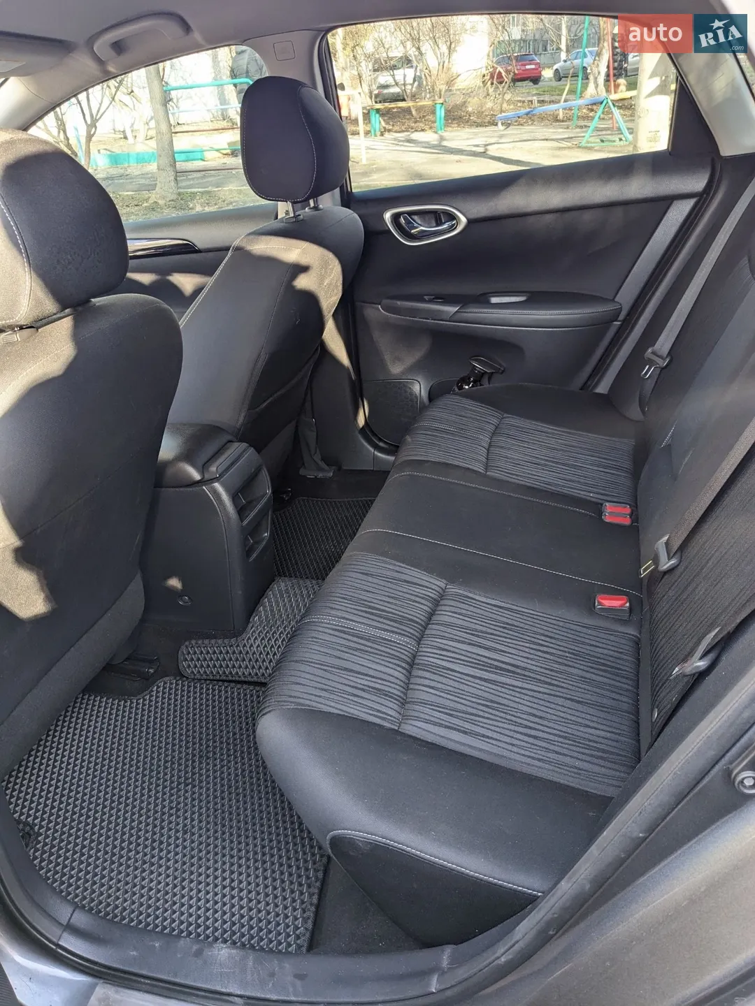 2017 Nissan Sentra - мініатюра 15