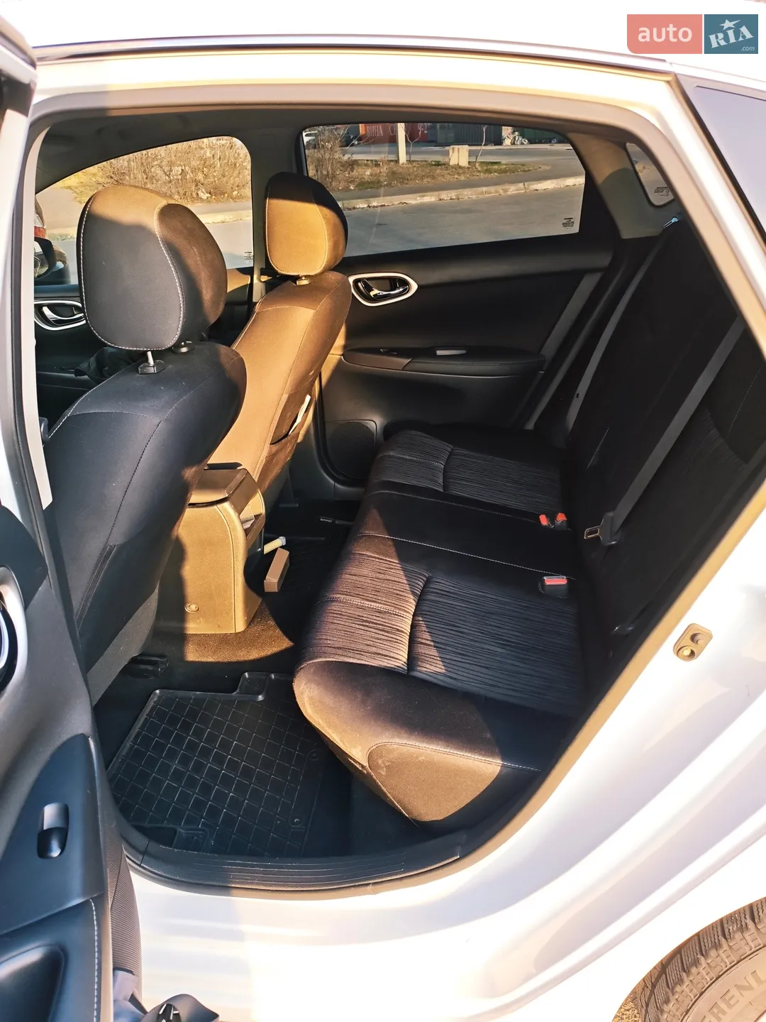 2018 Nissan Sentra - мініатюра 8
