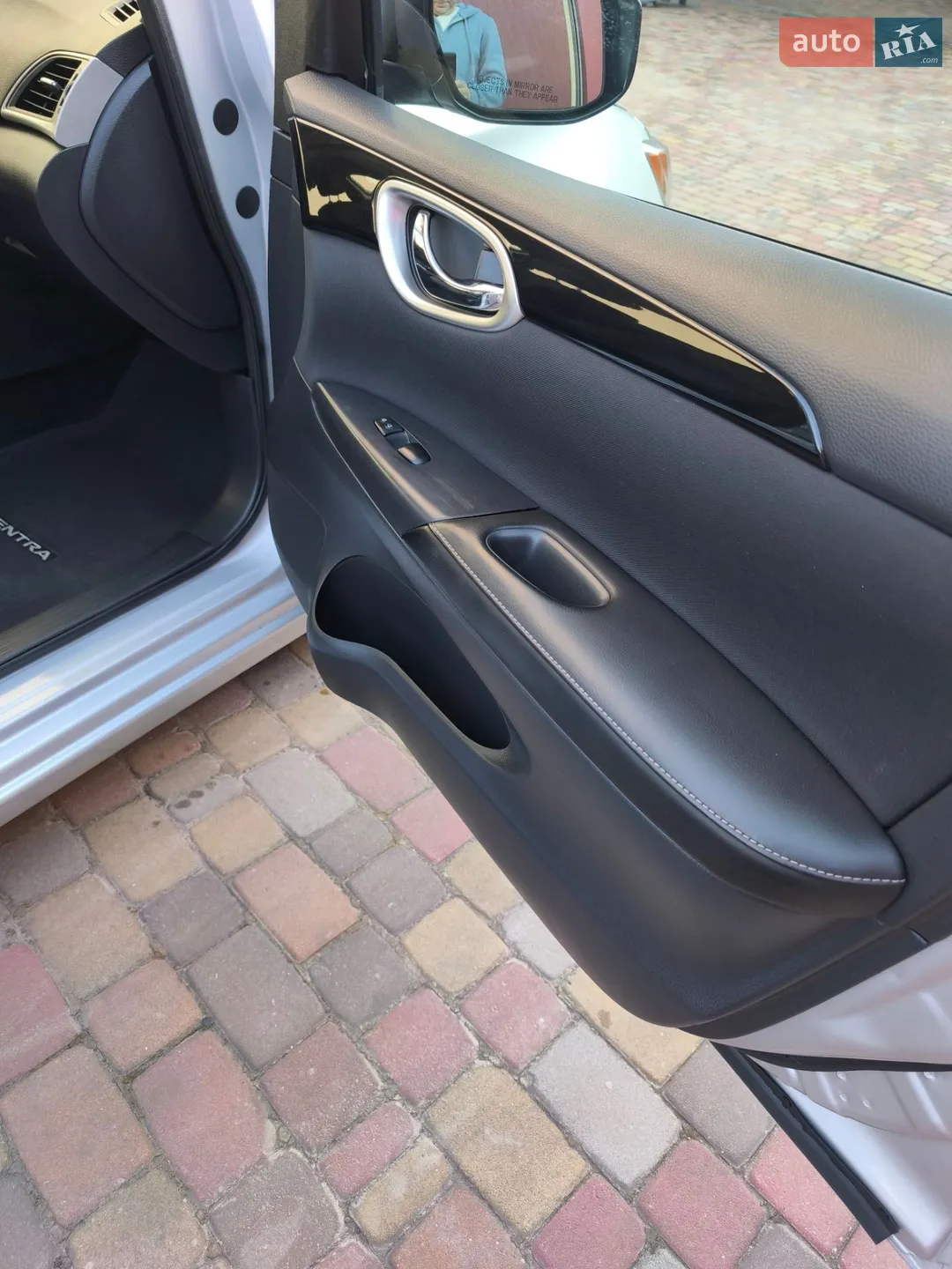 2019 Nissan Sentra - мініатюра 11