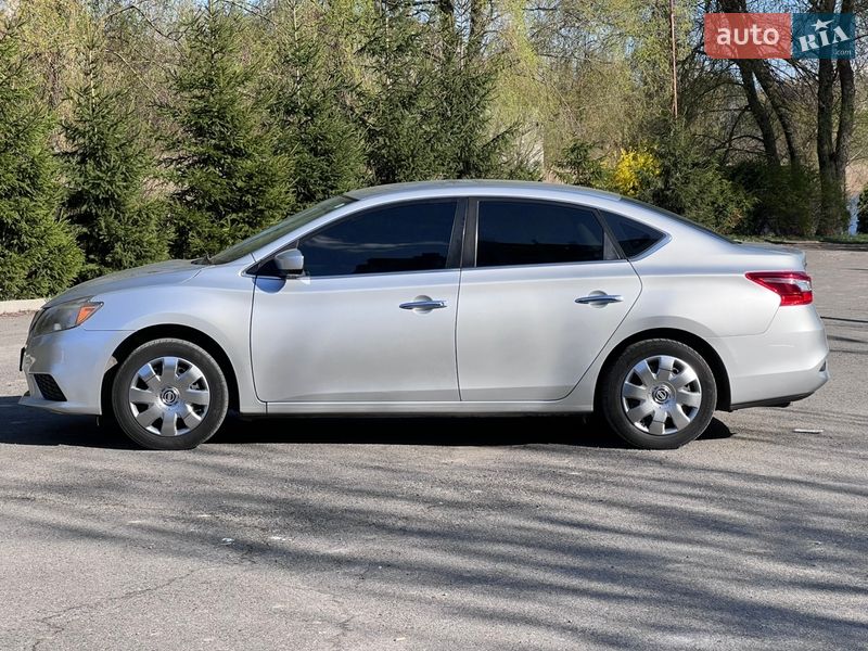Седан Nissan Sentra 2016 в Киеве фото 3 Седан Nissan Sentra 2016 в Киеве