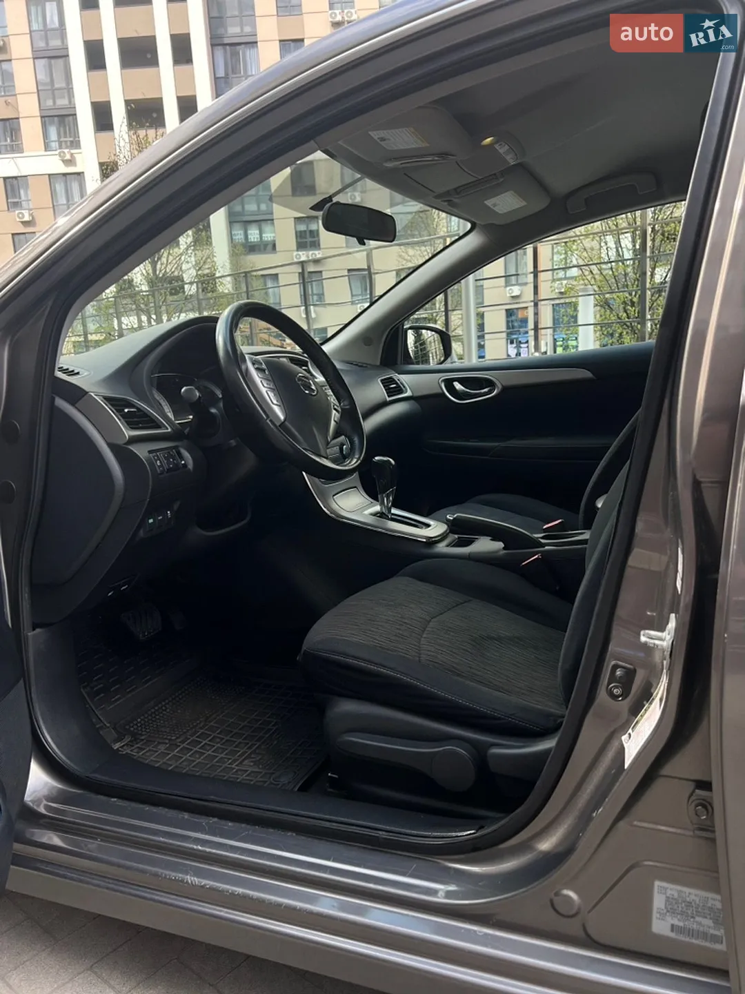 2015 Nissan Sentra - мініатюра 15