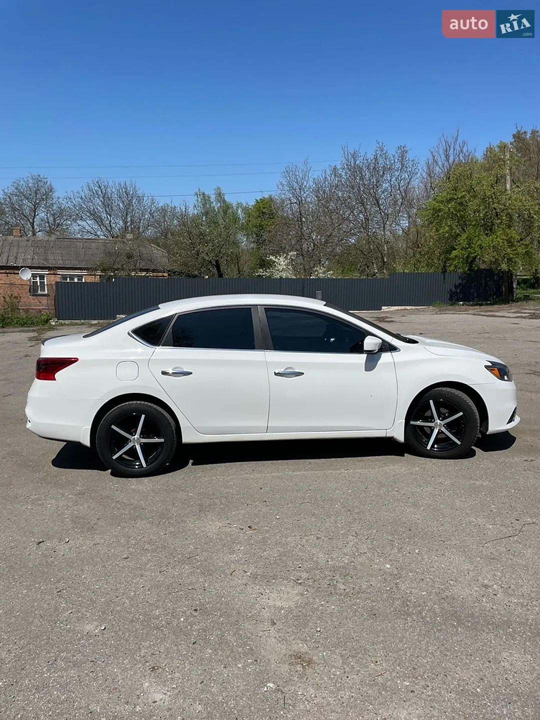 2017 Nissan Sentra - мініатюра 5