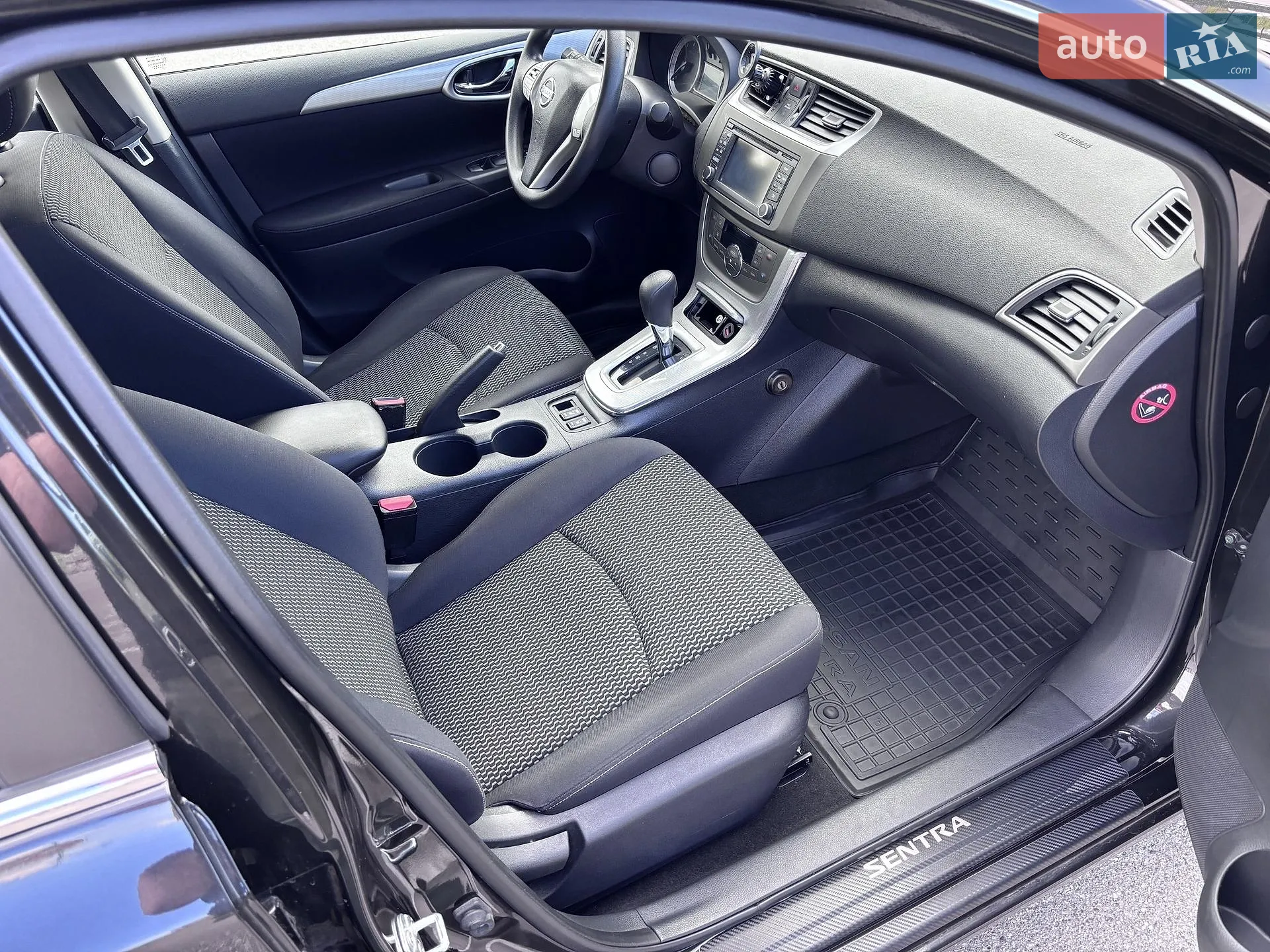 2015 Nissan Sentra - мініатюра 14