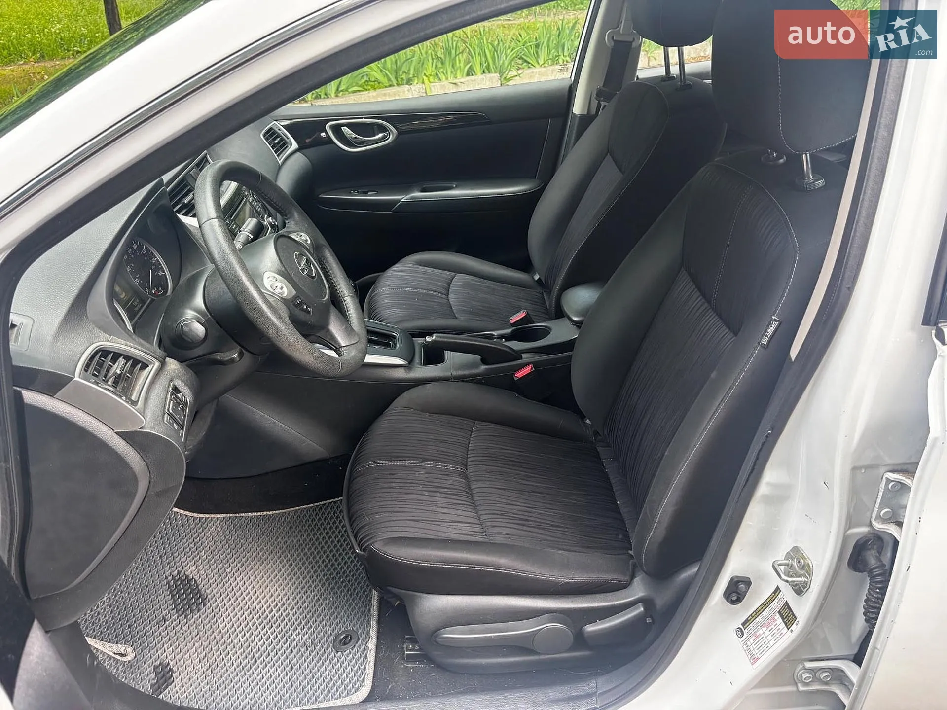 2017 Nissan Sentra - мініатюра 15