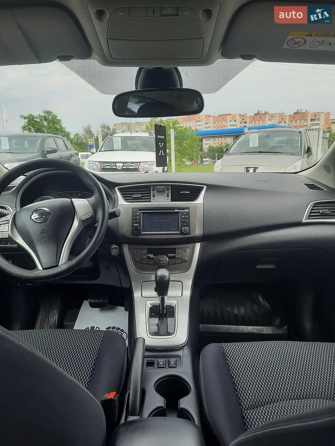 2015 Nissan Sentra - мініатюра 16